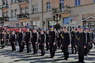 Uroczystość nadania sztandaru Komendzie Miejskiej Państwowej Straży Pożarnej w Kaliszu