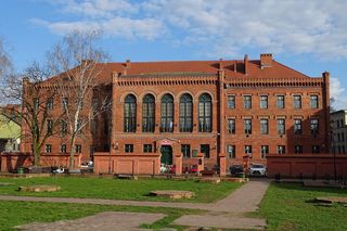 To jest jedna z najstarszych szkół w kujawsko-pomorskim. Ukończyli ją znani ludzi, a tradycja to kilka epok [GALERIA]