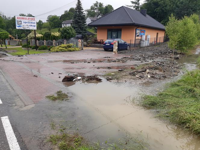 Ulewa wyrządziła duże szkody w gminie Jodłownik