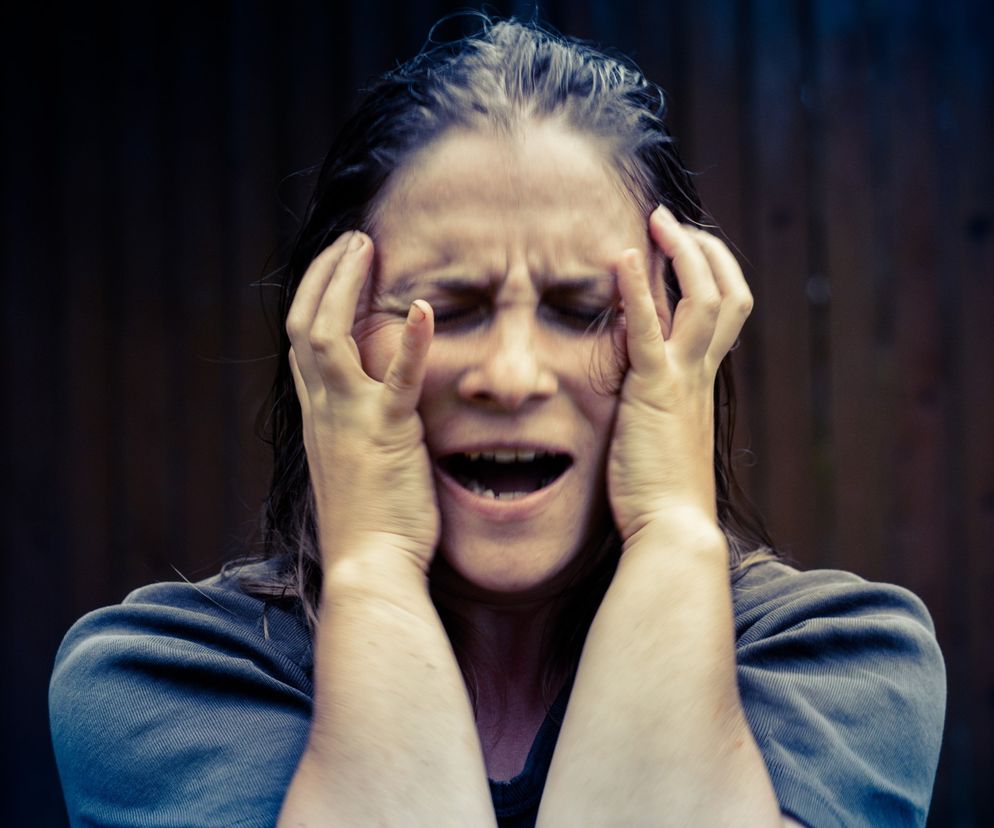 Brzmi jak bajka, ale zamienia życie w koszmar. O syndromie Alicji w Krainie Czarów mało kto wie | #MEDetektyw