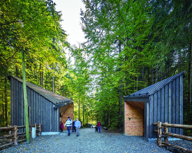 Pawilony wejściowe do Tatrzańskiego Parku Narodowego