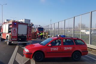 Tragedia w Elizówce. Kierowca ciągnika rolniczego wypadł na jezdnię, jego życia nie udało się uratować