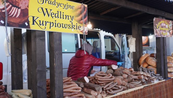 Ruszył Warmiński Jarmark Świąteczny w Olsztynie. Dziesiątki wystawców i tłumy na starówce