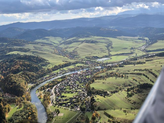 To jedno z najstarszych polskich uzdrowisk najpiękniej wygląda jesienią. Kurowali się w nim Sienkiewicz, Prus, Matejko i Konopnicka