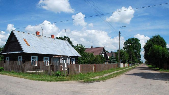 To najbardziej schowana przed światem wieś w woj. podlaskim. Nie znajdziesz jej nawet na mapie!