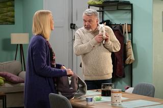 Pierwsza miłość, odcinek 3787: Marian Śmiałek (Paweł Okoński), Emilka (Anna Ilczuk)