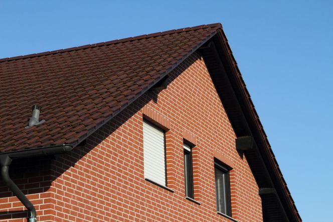 Naprawa i renowacja dachu z papy 