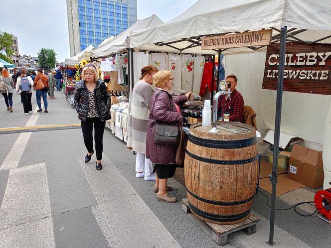 Stoiska wystawców podczas Jarmarku św. Stanisława można odwiedzać w godz. 10.00-18.00 w dn. 10 i 11 maja