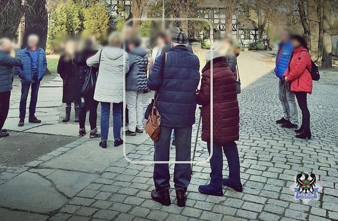 Ciało mężczyzny znaleziono w lesie niedaleko Zamku Książ