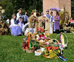 Tłumy na dożynkach w Olsztynku. Zobacz, jak wyglądało tegoroczne święto plonów