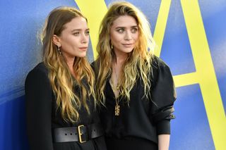 Od dziecięcych gwiazd do kobiet sukcesu. Zobacz, jak przebiegała kariera bliźniaczek Olsen