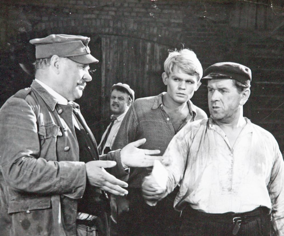 Kultowe teksty z komedii Sami swoi. Czy na pewno znasz je na pamięć? bez tekstu