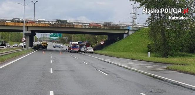 Koszmarny wypadek na DTŚ w Katowicach. Na miejscu zginęła 53-letnia kobieta