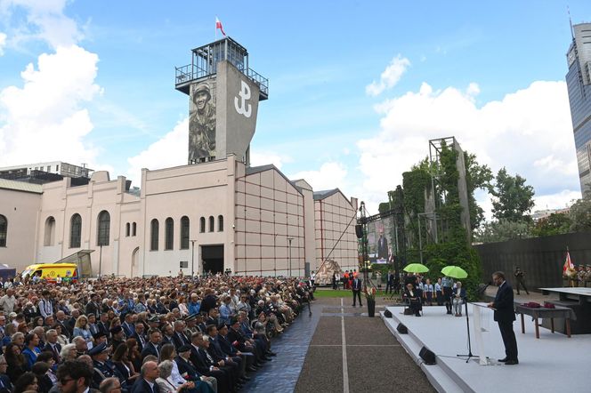 81. rocznica Powstania Warszawskiego. Prezydent Duda wręczył odznaczenia powstańcom