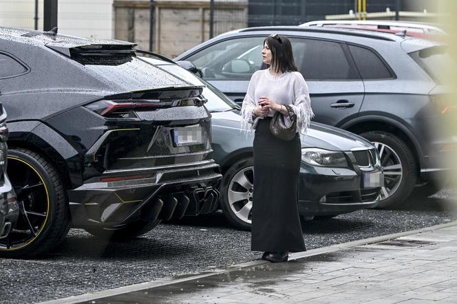  Joanna Jarmołowicz w luksusowym aucie