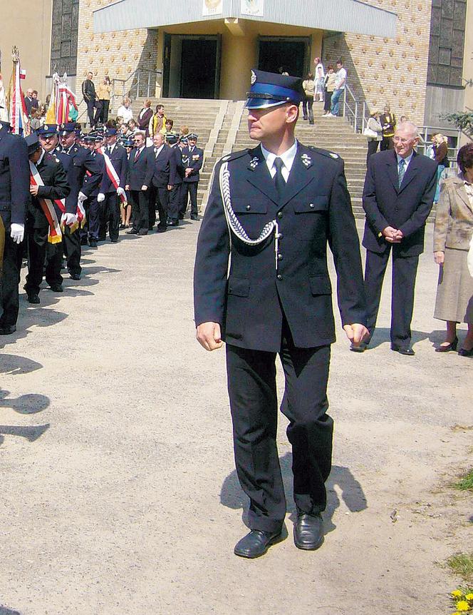 Zbieram na rękę bo chcę być znów strażakiem