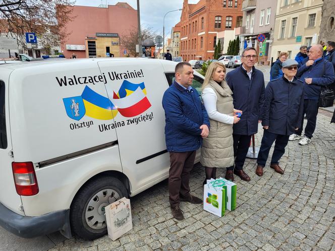 Przekazanie samochodu dla potrzebujących z Ukrainy