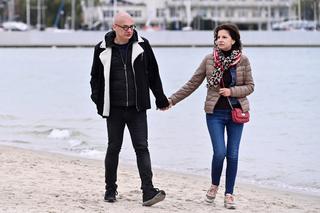 Michał Kamiński z żoną nad morzem 
