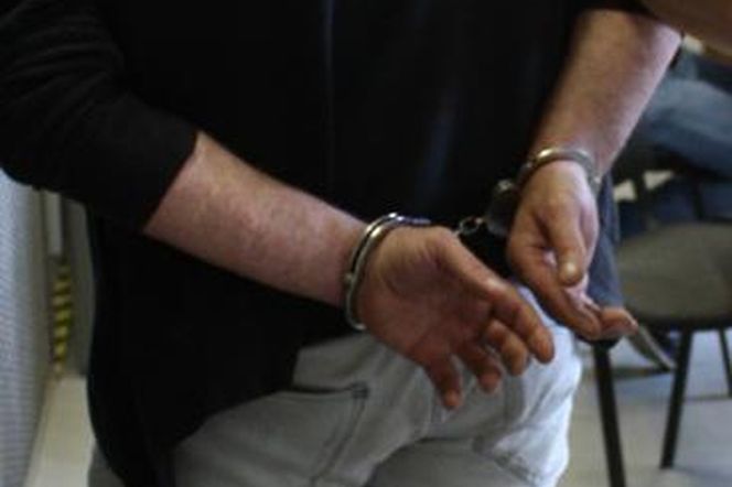 Mokotów: Koneser wina i złodziej w jednym! Policja zatrzymała włamywacza