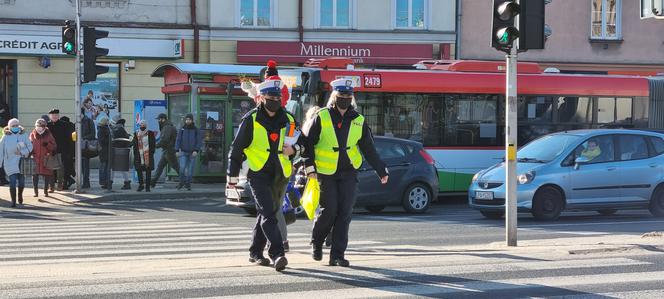 W walentynki policja przypomina, że kochać musimy się też na drodze