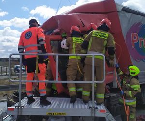 Kolejny koszmar na S8! Zderzenie dwóch tirów, w akcji śmigłowiec LPR. Droga zablokowana