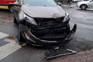 Stłuczka i potrącenie pieszego w centrum Siedlec