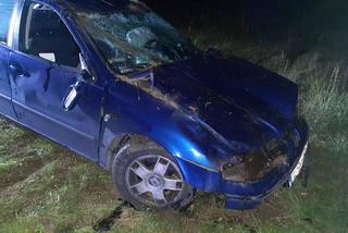 Zapomniała, czego ją uczono. Pijana 20-latka dachowała. Auto tylko na złom