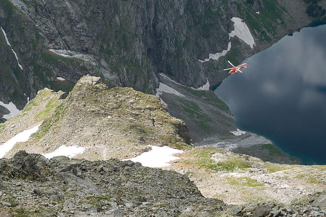 Tatry. W rejonie Rysów znaleziono ciało poszukiwanego 32-latka. Spadł z dłużej wysokości [zdjęcie poglądowe]