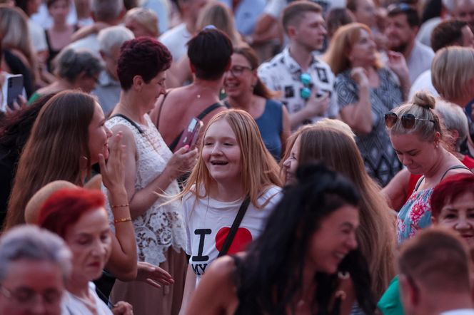 Potańcówka na Rynku w Katowicach 16 sierpnia 2025
