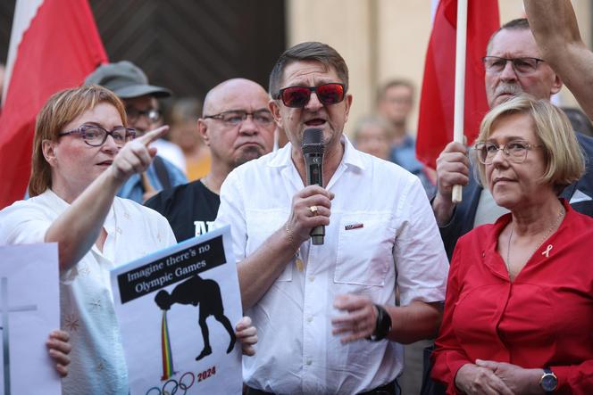 Rodzice Andrzeja Dudy na proteście