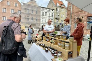 Stare Miasto w Olsztynie odżyło. Tak wyglądało niedzielne targowisko. Zobacz zdjęcia!