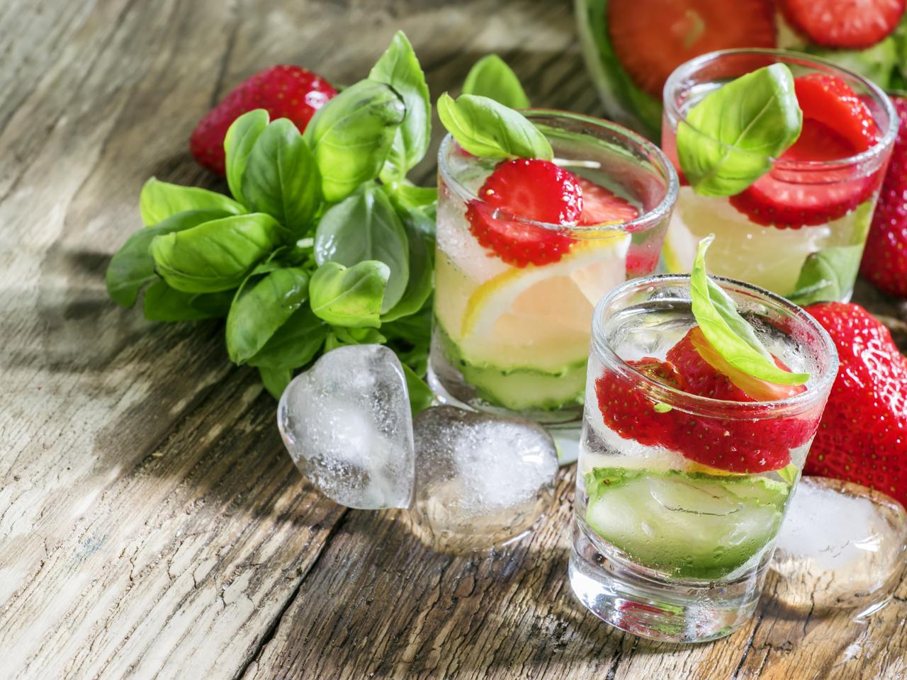 Lemoniada truskawkowa: letnie orzeźwienie [przepis]