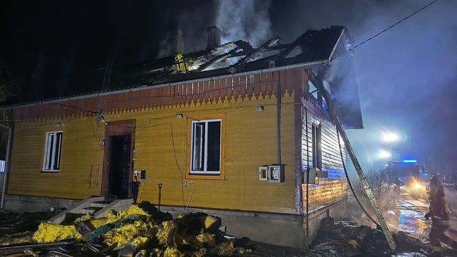 Pożar domu w Brzozowie. Nie żyją dwie osoby