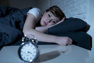 Cierpiący na bezsenność i zaburzenia snu 
