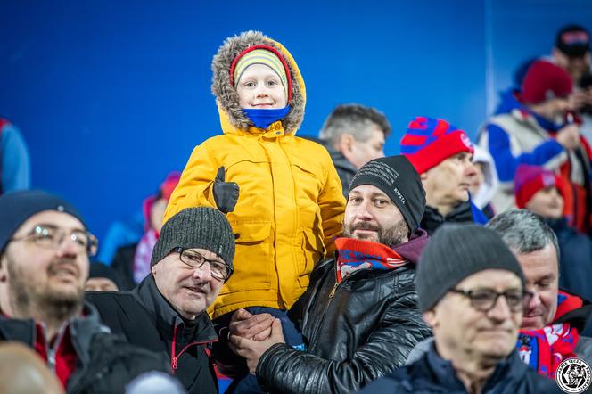 Kibice Rakowa Częstochowa na meczu z Cracovią