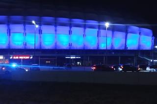 Nielegalny zlot samochodów w okolicach stadionu Lecha Poznań przy Bułgarskiej