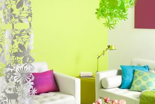 Zielona ściana w salonie