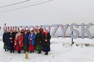 Napis Góry Świętokrzyskie w gminie Górno koło Kielc