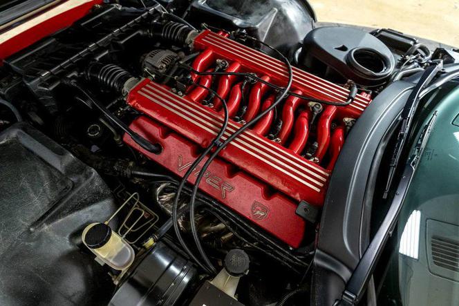 Dodge Viper z przebiegiem 34 mil