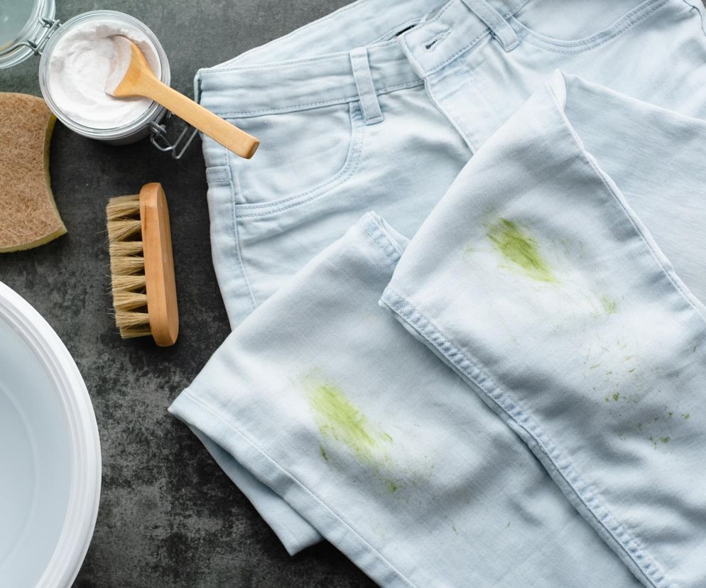 Plamy z trawy na ubraniach