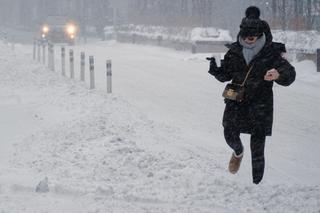 Zima wróci na Warmię i Mazury? IMGW planuje wydać ostrzeżenia przed śnieżycą [LISTA POWIATÓW]