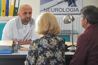 Na Wspólnej, odcinek 2796. Marek (Grzegorz Gzyl), Danka (Lucyna Malec)