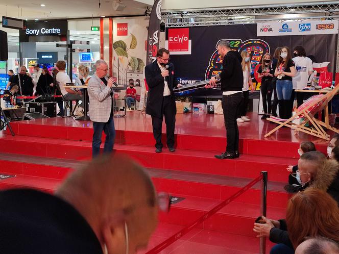 WOŚP w Kielcach. Hojni kielczanie licytowali w Galerii Echo