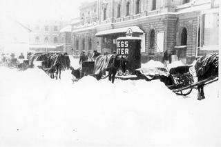Kiedyś to były zimy! Tak wyglądał Kraków zasypany śniegiem przed wojną i w czasie okupacji