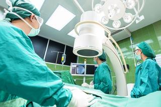 W Olsztynie wykonano innowacyjną operację. Pacjent tego samego dnia może wrócić do domu