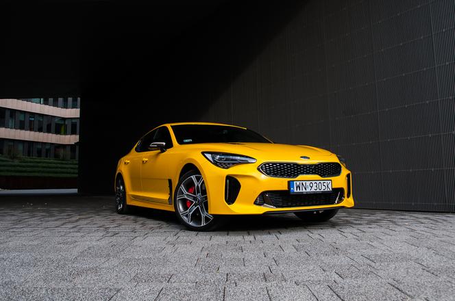 Kia Stinger GT 3.3 V6 T-GDI 366 KM 8AT AWD