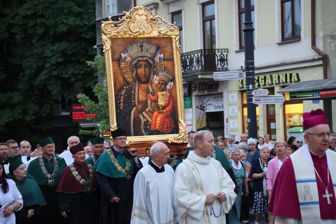 75 lat temu obraz Matki Boskiej w Lublinie zapłakał. Wierni uczcili rocznicę „Cudu lubelskiego” procesją różańcową