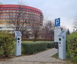 Parkometry zamiast szlabanów. Nowy system parkowania przy kaliskim szpitalu 