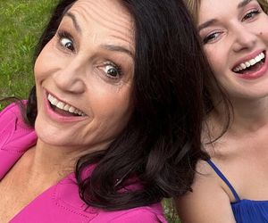 M jak miłość po wakacjach. Małgorzata (Aleksandra Pieczyńska), Ania (Alina Szczegielniak)