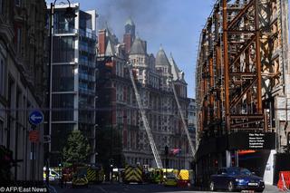 Pożar w centrum Londynu. Płonie luksusowy hotel 